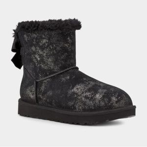 BNIB UGG mini Bailey bow glimmer size 7 black
